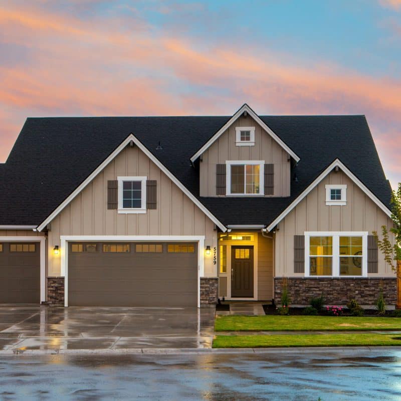How to Sell a House When Behind on Mortgage Payments 3 A nice house in a suburban neighborhood.